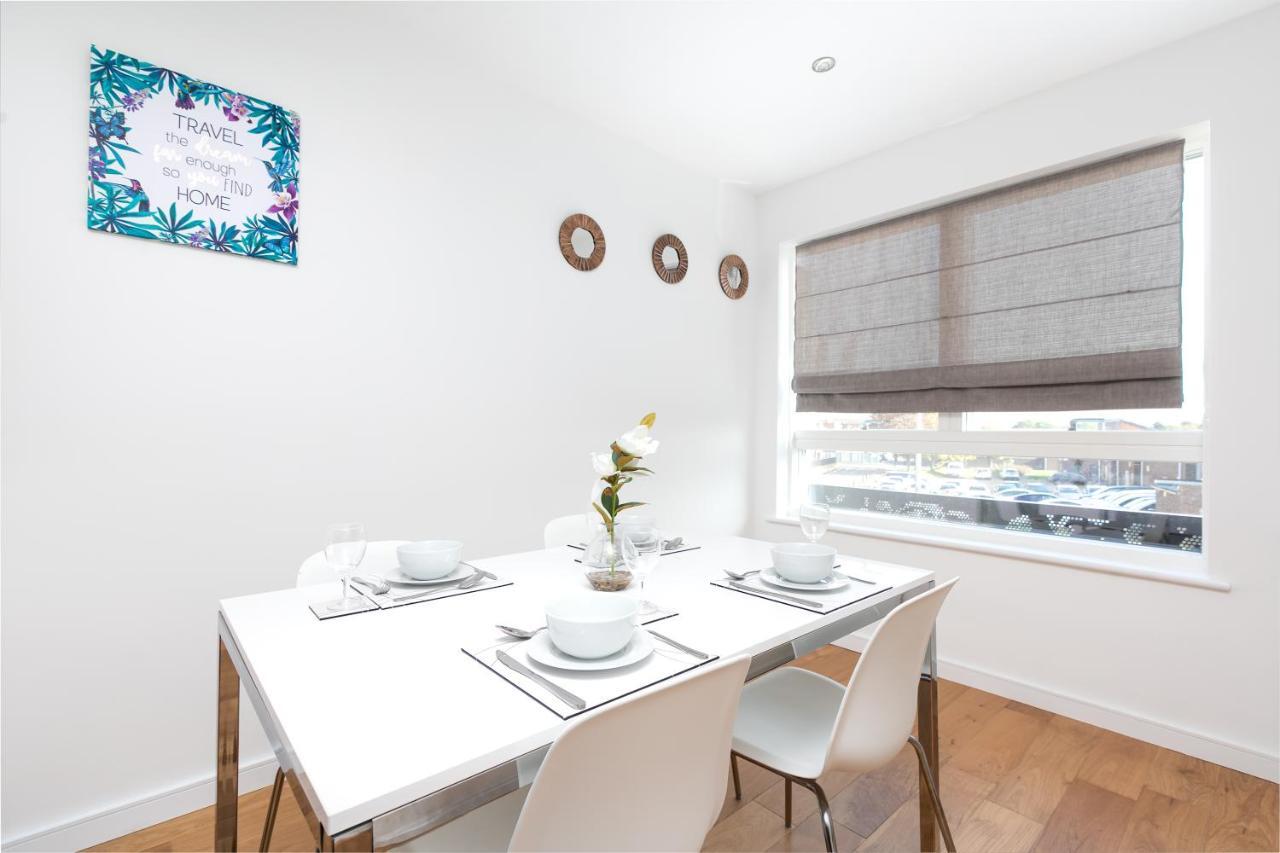Skyvillion - Olympic View London Stratford Apartment Luaran gambar