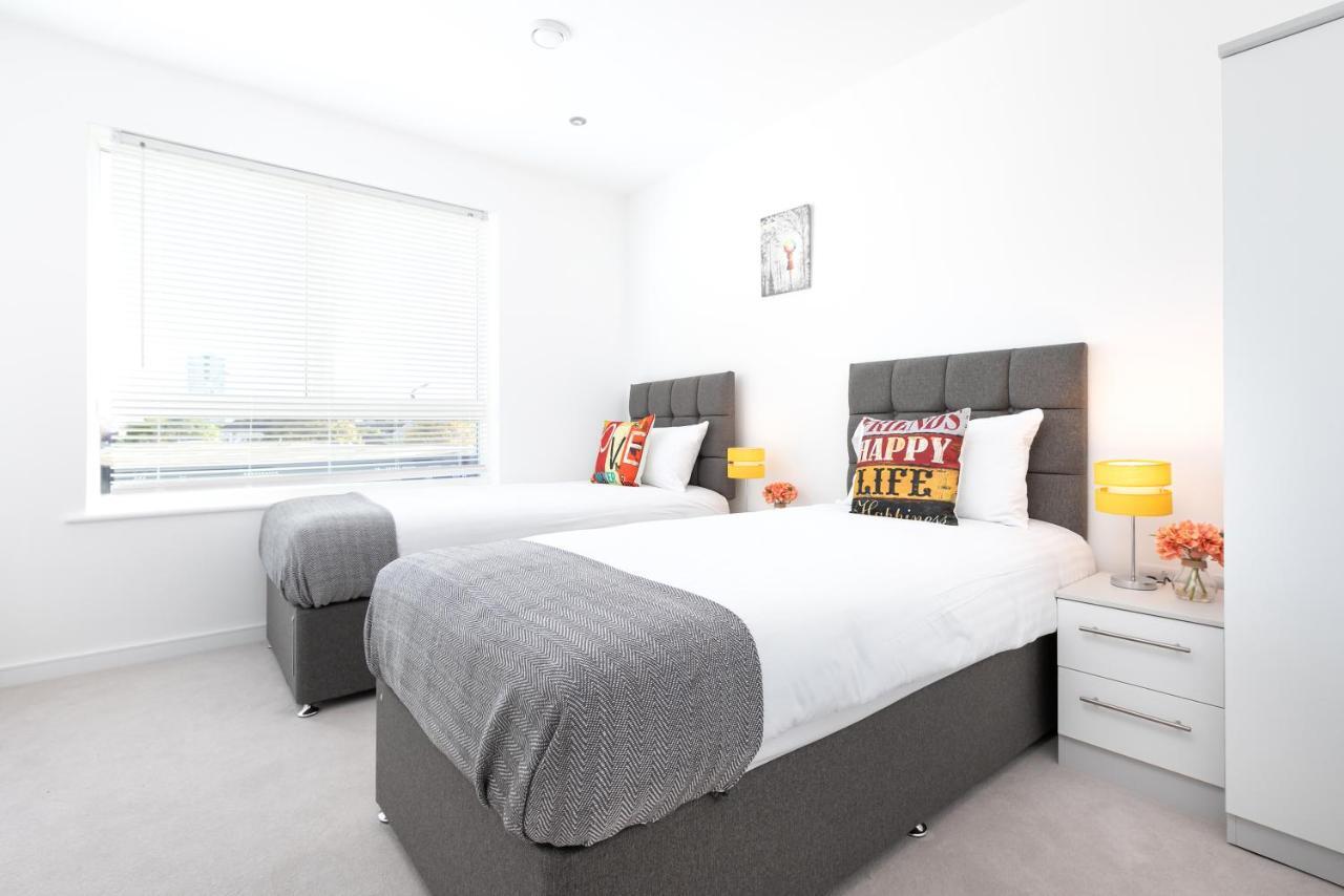 Skyvillion - Olympic View London Stratford Apartment Luaran gambar