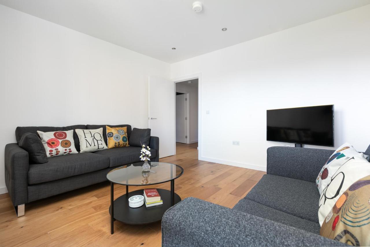 Skyvillion - Olympic View London Stratford Apartment Luaran gambar