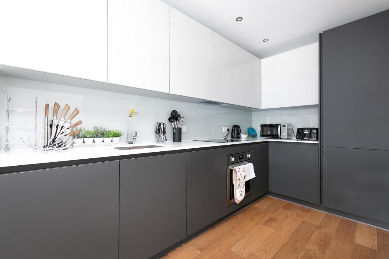 Skyvillion - Olympic View London Stratford Apartment Luaran gambar