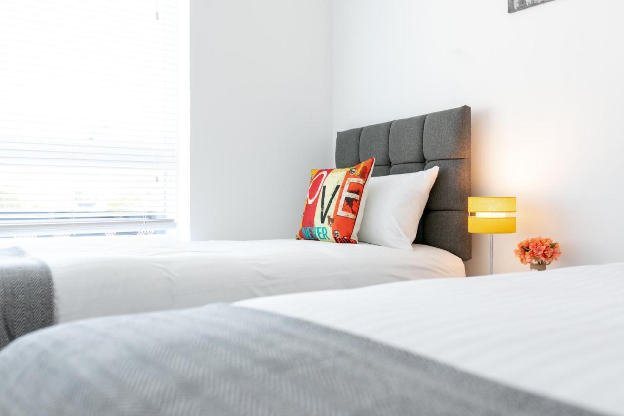 Skyvillion - Olympic View London Stratford Apartment Luaran gambar