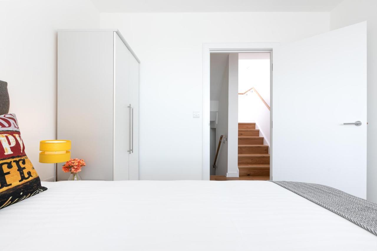 Skyvillion - Olympic View London Stratford Apartment Luaran gambar